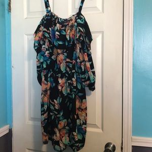 EUC Sleeved Romper Size XL